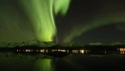 Aurora Borealis: Die spektakulären Nordlichter tanzen über Nordnorwegens Polarhimmel. Aurora Borealis: Die spektakulären Nordlichter tanzen über Nordnorwegens Polarhimmel.