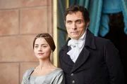 Von links nach rechts: Victoria (Jenna Coleman) und Lord Melbourne (Rufus Sewell). Von links nach rechts: Victoria (Jenna Coleman) und Lord Melbourne (Rufus Sewell).