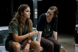 L-R: Kara (Nikki Reed), Dawn (Deborah Ann Woll)