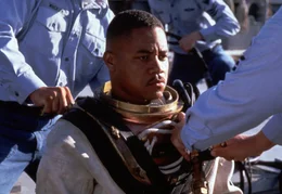 Carl Brashear (Cuba Gooding Jr.)