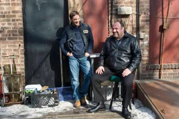 Tom Hardy as &Ograve;Bob&Oacute; and James Gandolfini as &Ograve;Cousin Marv&Oacute; in THE DROP.     Photo by Barry Wetcher.     Copyright &copy; 2014 Twentieth Century Fox.