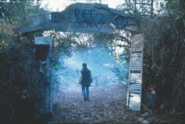 Jeff Matthews (Edward Furlong) m&ouml;chte sich an Halloween mit seinen Freunden auf einem Tierfriedhof treffen, um sich dort gruslige Geschichten zu erz&auml;hlen.