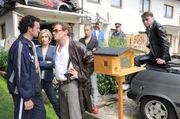 (v.li.): Roland Silbernagl (Jackie), Julia Stinshoff (Lola), Martin Feifel (Mark Brunner), Martina Poel (Sabine), Axel Sichrovsky (Erwin Prinz), Raimund Wallisch (Paulmichl), Thomas Kre&szlig; (Ferdl Brunner).