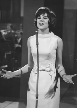 Mit 17 hat man noch Tr&auml;ume: als Teenager gewinnt Peggy March 1965 den Schlagerwettbewerb in Baden-Baden.