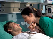 Martin (Bernhard Bettermann) ist wieder aufgewacht. Er verspricht Elena (Cheryl Shepard), dass sie ihre geplante Reise nachholen. Doch für Elena spielt das im Moment keine Rolle, sie ist nur froh, dass es Martin scheinbar besser geht.