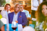 Commissioner Selwyn Patterson (Don Warrington)