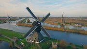 Die funktionierenden Windmühlen des Kinderdijk kontrollieren noch immer das Hochwasser in diesem Teil der Niederlande.