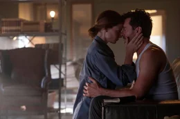 l-r: Mae (Rebecca Ferguson), Nick Bannister (Hugh Jackman)