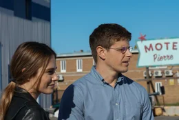 v.li.: Aspasie / Camille Lafontaine (Maripier Morin), Pierre-Paul Daoust (Alexandre Landry)