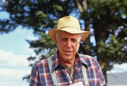 Der neue Nachbar der Creeds Jud (Fred Gwynne).