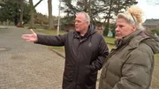 Silvias Lebensgefährte Harald kämpft an einer ganz anderen Front. Als selbsternannter Parkplatz-Sheriff hat er ein Auge darauf, wer wo parkt. Absolut keinen Spaß versteht er, wenn vor der Garagenzufahrt jemand das Auto abstellt.