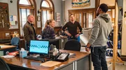 l-r: Hank Voight (Jason Beghe), Hailey Upton (Tracy Spiridakos), Jay Halstead (Jesse Lee Soffer), Kevin Atwater (LaRoyce Hawkins)