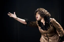 Ahnt, dass Curtis sie hinter ihrem R&uuml;cken mit Deena betr&uuml;gt: Effie White (Jennifer Hudson)