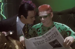 Jim Carrey (r) and Tommy Lee Jones (l)