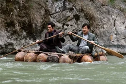 Bennie Chan (Jackie Chan, r.), Connor Watts (Johnny Knoxville)