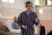 Obwohl sich DI Parker (Ralf Little, r.) nach einer allergischen Reaktion im Krankenhaus erholen soll, bringen ihn die Ermittlungen zum pl&ouml;tzlichen Tod seiner Krankenschwester auf Hochtouren.