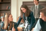 Paris Geller (Liza Weil, l.), Rory Gilmore (Alexis Bledel, r.)