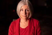 Lisa Nash, Jill’s Freundin.  Die Verwendung des sendungsbezogenen Materials ist nur mit dem Hinweis und Verlinkung auf RTL+ gestattet.; Lisa Nash, Jills Freundin.  Die Verwendung des sendungsbezogenen Materials ist nur mit dem Hinweis und Verlinkung auf RTL+ gestattet.
