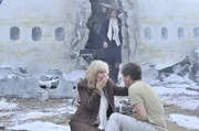 Dezember, 1991: Die Passagiere des Scandinavian Airlines Flugs 751 warten auf den Start. Die Maschine musste bereits zweimal enteist werden; auf dem Start folgt eine Explosion.
