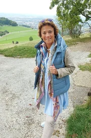 SWR Moderatorin Sonja Faber-Schrecklein ist unterwegs am Albtrauf.