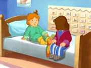 Laura (re.) macht Tommy (li.) ein Geständnis.