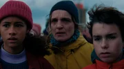 Das Militär versucht den gekaperten Leuchtturm einzunehmen – und stößt dabei auf Gegenwehr von Jimmy (Ewenn Weber), seiner Tante Sylvia (Olivia Côte), seiner Schulfreundin Lola und weiterer Verbündeter.