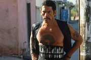 Navajas (Danny Trejo)