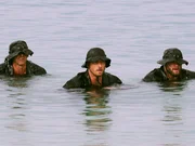 Teilnehmer im Wasser Teilnehmer im Wasser