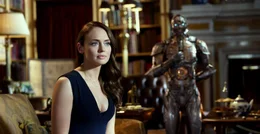 Vivian Wembley (Laura Haddock)