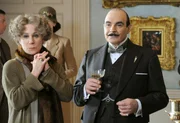 Ariadne Oliver (Zo&euml; Wanamaker), Hercule Poirot (David Suchet)