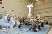 JET PROPULSION LABORATORY, PASADENA, CALIF.- Testfahrt mit dem Spirit Rover.