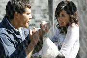 Scott (Nathaniel Arcand) und Lou (Michelle Morgan)