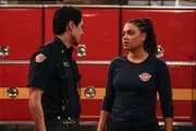 Station 19; Staffel 6, Folge 17; Carlos Miranda als Theo Ruiz, Barrett Doss als Victoria Hughes Station 19; Staffel 6, Folge 17; Carlos Miranda als Theo Ruiz, Barrett Doss als Victoria Hughes