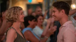 Paris (Elena Kampouris, l.); Aristotle (Elias Kacavas, r.)