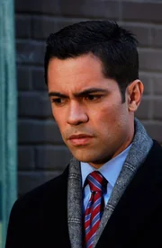 Gemeinsam mit Will arbeitet Scott (Danny Pino) an dem ungelösten Mord an Greg Vizcaino ... Gemeinsam mit Will arbeitet Scott (Danny Pino) an dem ungelösten Mord an Greg Vizcaino ...
