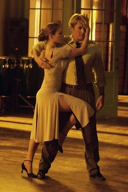 Paulina (Jennifer Lopez, l.); John Clark (Richard Gere, r.)