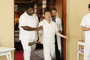 Henrik (Kelvin Brown), Dr. Cal Lightman (Tim Roth) und Dr. Grandon (David Costabile)