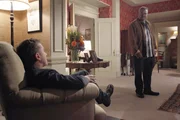 Dr. Cal Lightman (Tim Roth, l.) und Teddy (Frankie Faison) Dr. Cal Lightman (Tim Roth, l.) und Teddy (Frankie Faison)