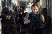 Major Briggs (Jason Isaacs) st&uuml;rmt gemeinsam mit seinem Team eine geheime Zusammenkunft hochkar&auml;tiger Saddam-Vertrauter.