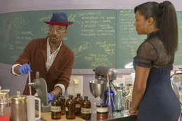Billy Porter als Barret und Tiffany Haddish als Mia Carter