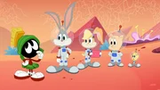 v.li.: Marvin the Martian, Bugs Bunny, Lola Bunny, Porky Pig, Tweety