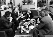 First Lady der DDR: Gastgeberin Margot Honecker (Ehefrau des Staatsratsvorsitzenden und Minister für Volksbildung, 1963 - 1989).