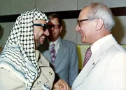 NDR Fernsehen UNSERE GESCHICHTE - DER FEIND IN MEINEM HAUS, "Honecker in Lobetal", Arafat und Erich Honecker.