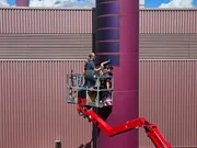 Die Solarfolien des Startups Heliatek sind mit 2 mm extrem dünn.