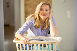 Jesse (Kate Hudson)