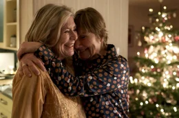 Rosalie (Jutta Speidel, li.) und ihre Schwester Margret (Ruth Reinecke).