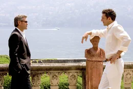 Danny Ocean (George Clooney, l), Fran&ccedil;ois Toulour (Vincent Cassel, r)
