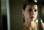 Tracy (Gwyneth Paltrow)
