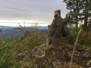 Im Bayerischen Wald lebt Wolfgang Schreil. Unter dem Spitznamen Woid Woife hat sich der Tier- und Naturfreund einen Namen gemacht. Im Bayerischen Wald lebt Wolfgang Schreil. Unter dem Spitznamen Woid Woife hat sich der Tier- und Naturfreund einen Namen gemacht.