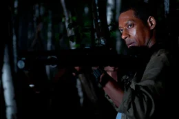 Um eine Chance gegen das Drogenkartell zu haben, m&uuml;ssen sich die Erzfeinde Clay (Orlando Jones) und Henry zusammen tun.